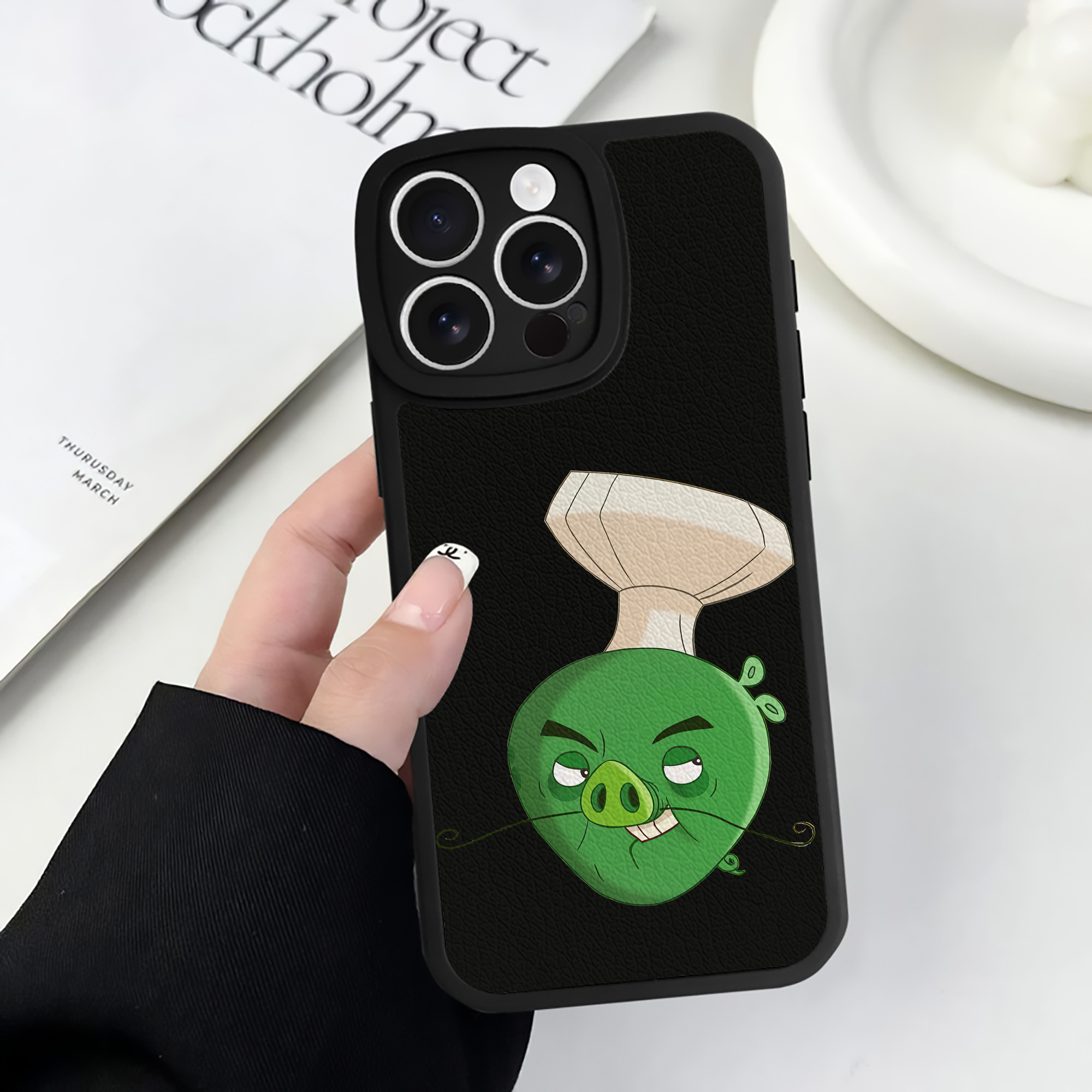 （画像用） Angry Birds アングリーバード 【iPhone 16シリーズ対応】シリコンスマホケース（レザー調） 材質：シリコン